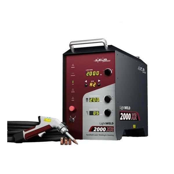 sistema portatile saldatura laser LightWELD IPG Photonics in uso